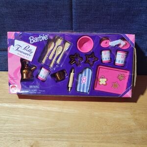Vintage Barbie Mattel Pretty Treasures  Baking Set # 14983